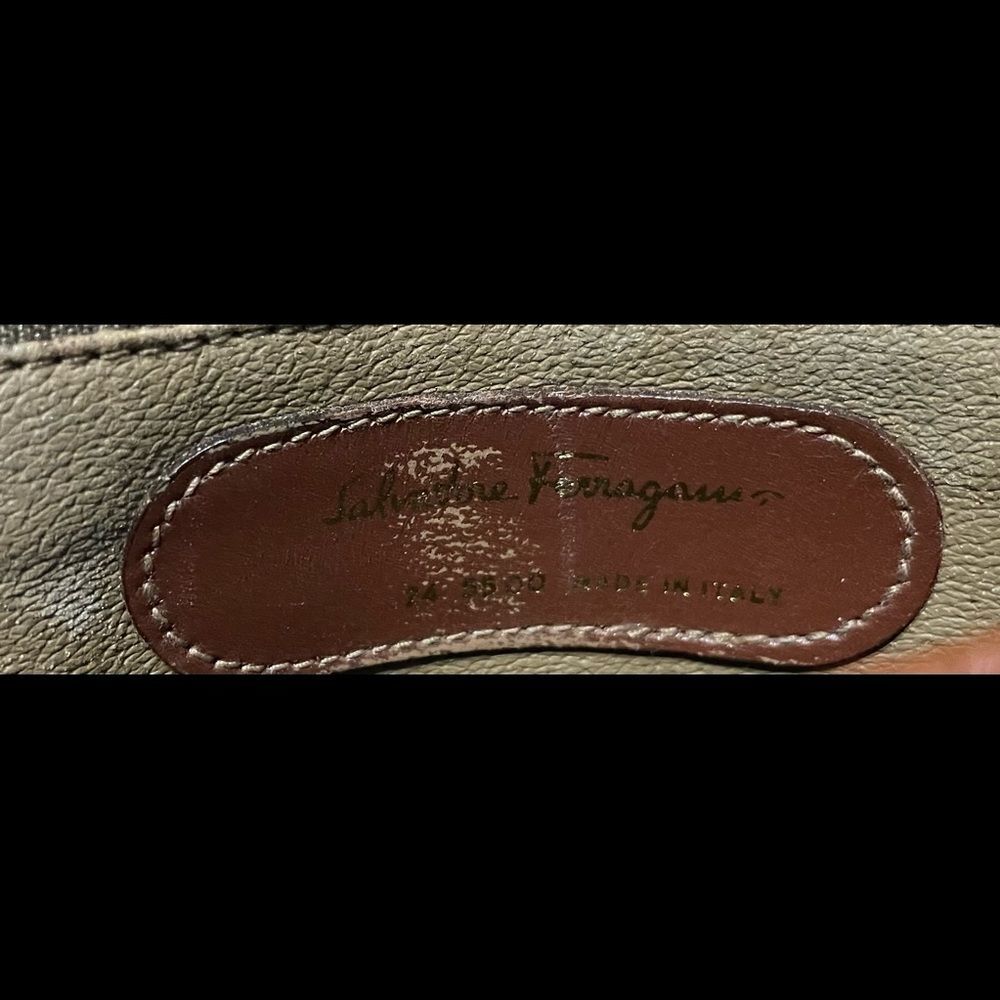 💝Ferragamo💝Clutch💝 - Picture 12 of 14